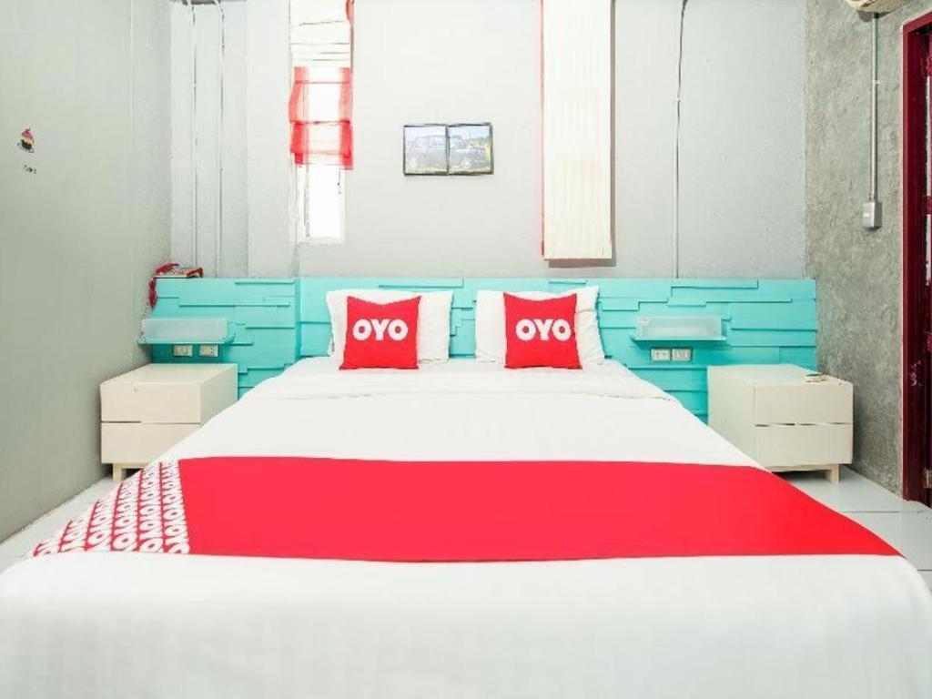 Oyo 292 The Oddy Hip Hotel Patong Exterior foto