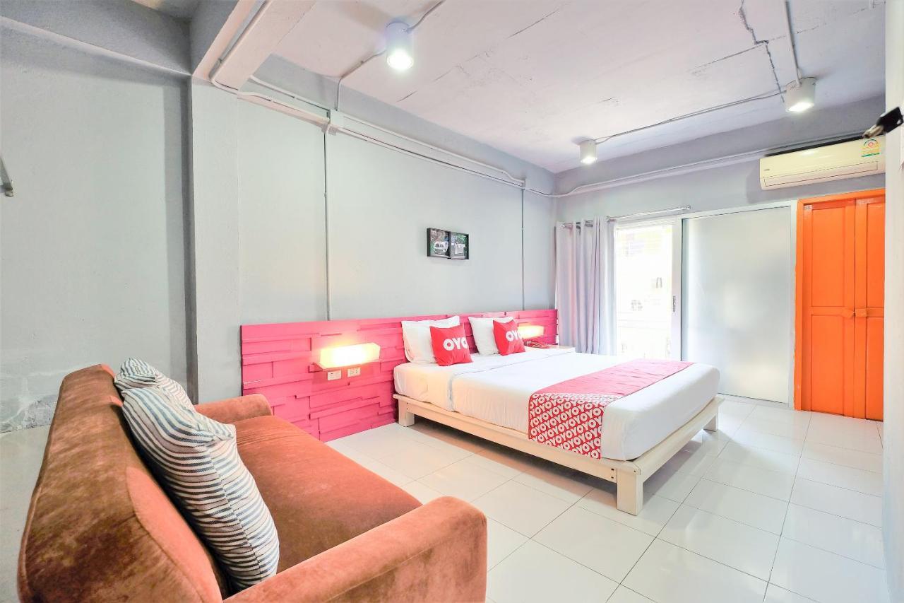 Oyo 292 The Oddy Hip Hotel Patong Exterior foto